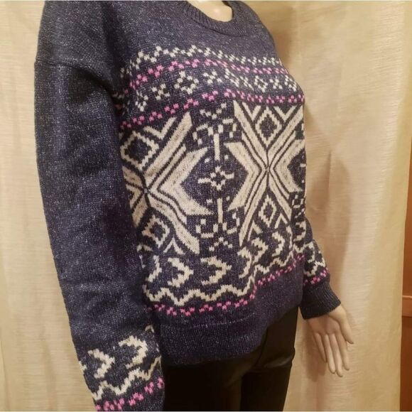 NWT Hippie Rose new blue printed sweater size M - Picture 2 of 2